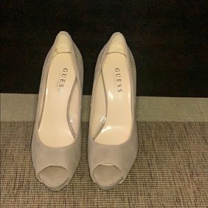 Guess tan heels